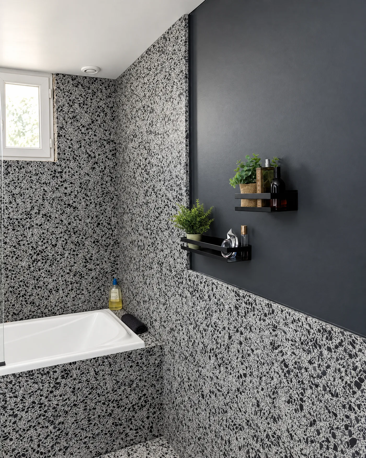 Salle de bain en terrazzo réalisée par LAJODE à Paris